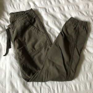 Aritzia Talula Joggers